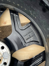 Load image into Gallery viewer, 1x Alufelge 19 Zoll 7.0" 5x108 41ET Glanz Schwarz 9834511580 Citroën Ds3 Ds4 FEL2682973486vg