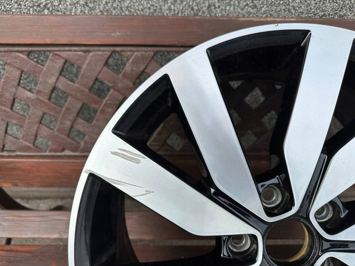 1x Alufelge 18 Zoll 7.0" 5x112 52ET Glanz Schwarz 5TA601025F VW Touran Rim Wheel FEL8896113323oh