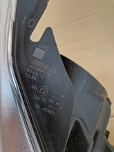 Laden Sie das Bild in den Galerie-Viewer, Frontscheinwerfer Toyota Avensis Rechts Scheinwerfer Headlight SCH7699247920ro