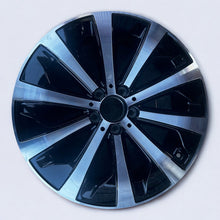 Laden Sie das Bild in den Galerie-Viewer, 1x Alufelge 19 Zoll 7.5&quot; 5x112 A2474013100 Mercedes-Benz Glb Rim Wheel