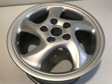 Laden Sie das Bild in den Galerie-Viewer, 1x Alufelge 17 Zoll 9.0&quot; 5x130 47ET Silber 461907 Porsche Rim Wheel