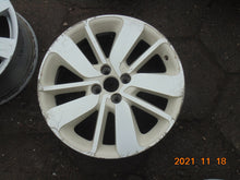 Load image into Gallery viewer, 1x Alufelge 17 Zoll 7.0&quot; 4x100 44ET Glanz Schwarz 403008014 Mg Captur Clio 1