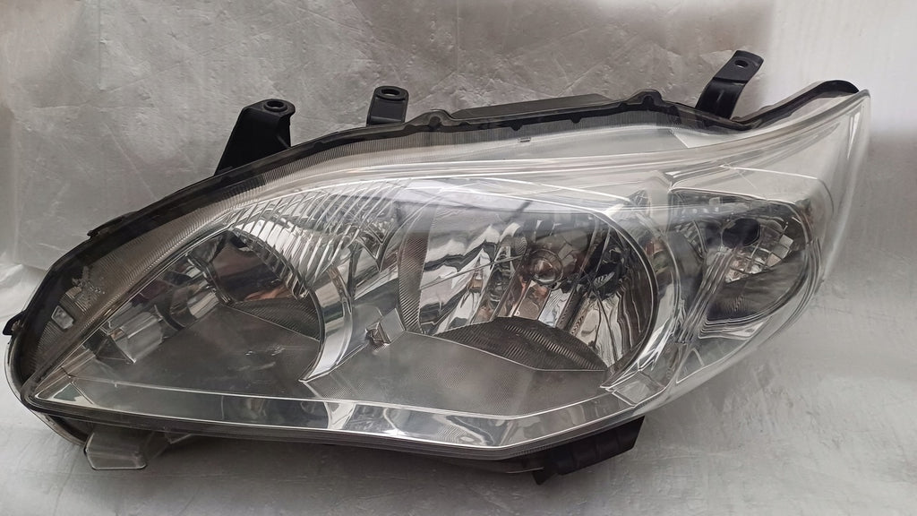 Frontscheinwerfer Toyota Corolla 8117002830 FALSE Scheinwerfer Headlight SCH7863300218qb