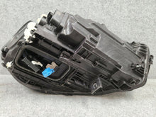 Laden Sie das Bild in den Galerie-Viewer, Frontscheinwerfer Mercedes-Benz W177 A1779065704 Links Scheinwerfer Headlight SCH8190764930fo
