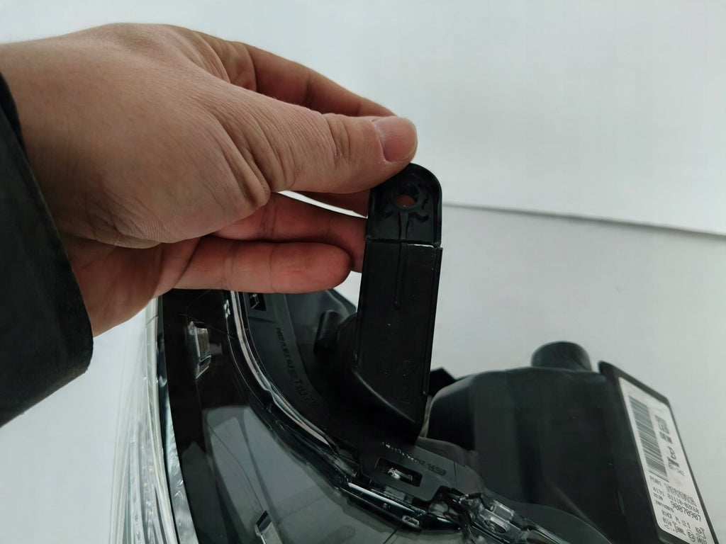 Frontscheinwerfer Toyota Auris 81110-02K60 Full LED Rechts Headlight