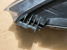 Laden Sie das Bild in den Galerie-Viewer, Frontscheinwerfer Ford Focus MX7B-13E014-ED Rechts Scheinwerfer Headlight SCH2928800599dv