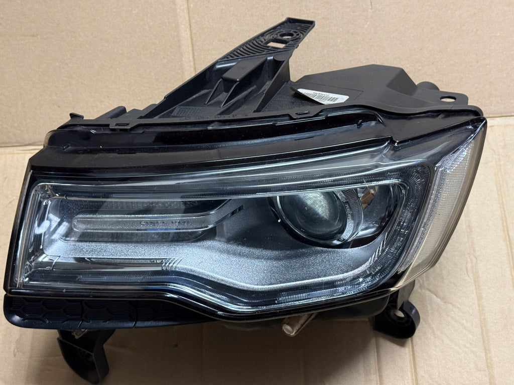 Frontscheinwerfer Jeep Grand Cherokee Wk2 68144709AD 68144708AD Ein Satz SCH5673388843do