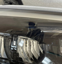 Laden Sie das Bild in den Galerie-Viewer, Frontscheinwerfer Renault Master I 260107323R Rechts Scheinwerfer Headlight SCH4531222347ds