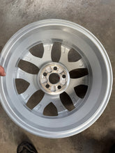 Laden Sie das Bild in den Galerie-Viewer, 1x Alufelge 16 Zoll 5.5&quot; 5x100 45ET KBA52854 Toyota Avensis Rim Wheel