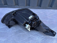 Load image into Gallery viewer, Frontscheinwerfer Hyundai I10 92101B9000 Links Scheinwerfer Headlight SCH1347028420sm