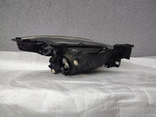 Laden Sie das Bild in den Galerie-Viewer, Frontscheinwerfer Mazda III DB5J-51040 Links Scheinwerfer Headlight