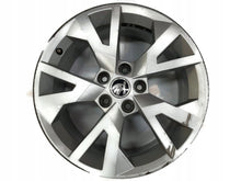 Laden Sie das Bild in den Galerie-Viewer, 1x Alufelge 17 Zoll 7.0&quot; 5x112 45ET Glanz Silber 5E0601025 Skoda Octavia Iii