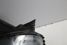 Laden Sie das Bild in den Galerie-Viewer, Frontscheinwerfer Opel Zafira Vivaro C 9832836480-00 Xenon Rechts Headlight SCH1550655021pu