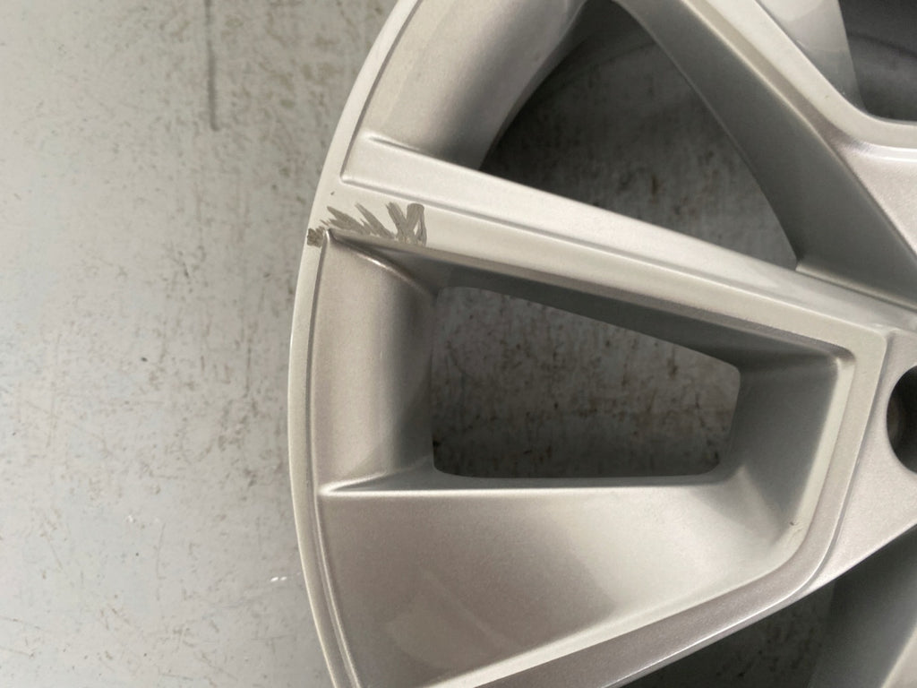 1x Alufelge 17 Zoll 6.5" 5x100 40ET Glanz Silber 658601025C Skoda Kamiq FEL5252124872mk