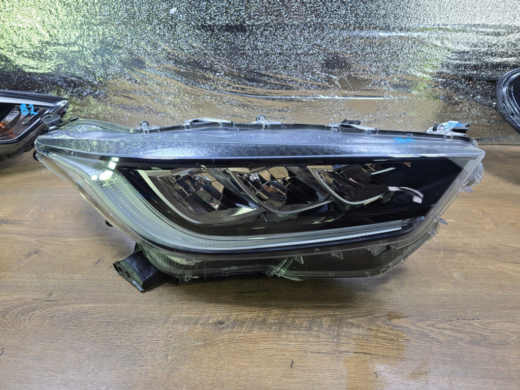 Frontscheinwerfer Toyota IV Yaris K0-8EU Rechts Scheinwerfer Headlight SCH7086128619jz