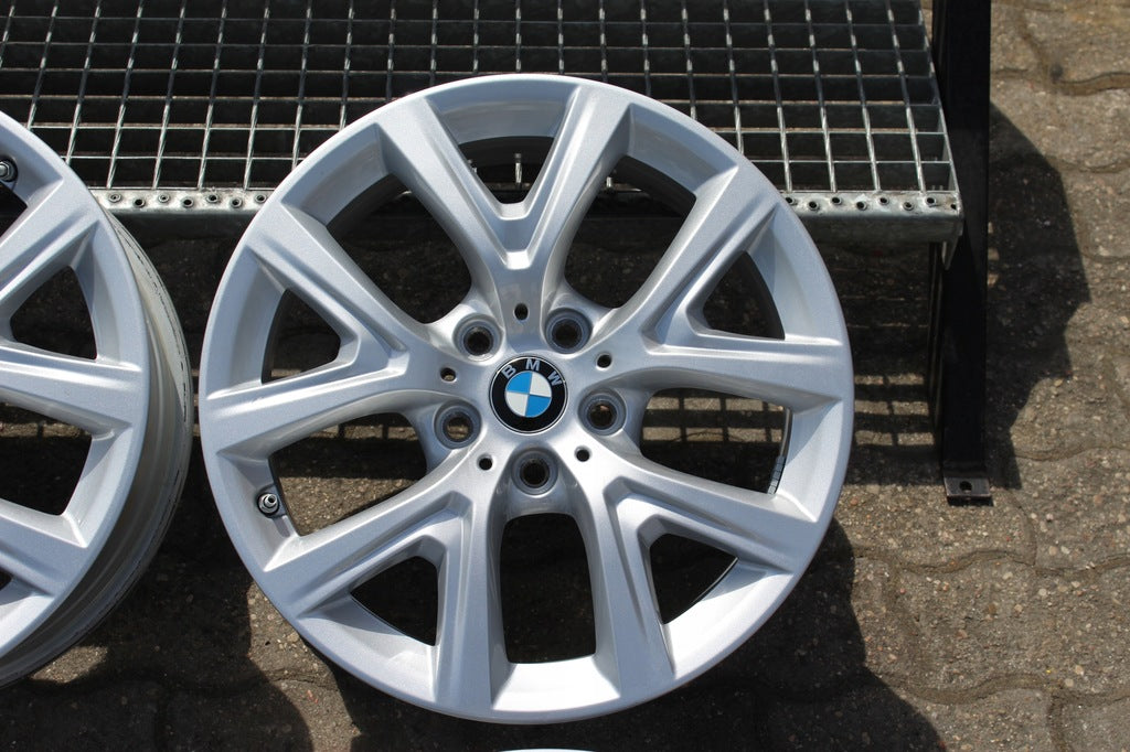 4x Alufelge 17 Zoll 6.5" 5x112 39ET Glanz Silber 6856076 BMW F39 X1 F48 FEL8887820529lz