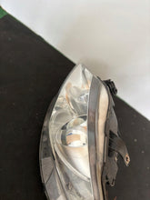 Laden Sie das Bild in den Galerie-Viewer, Frontscheinwerfer Seat Ibiza I 6J1941007C Xenon Ein Stück (Rechts oder Links)