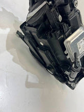 Laden Sie das Bild in den Galerie-Viewer, Frontscheinwerfer Mercedes-Benz Sls Amg A1978200761 Ein Satz Headlight SCH2599015902yr