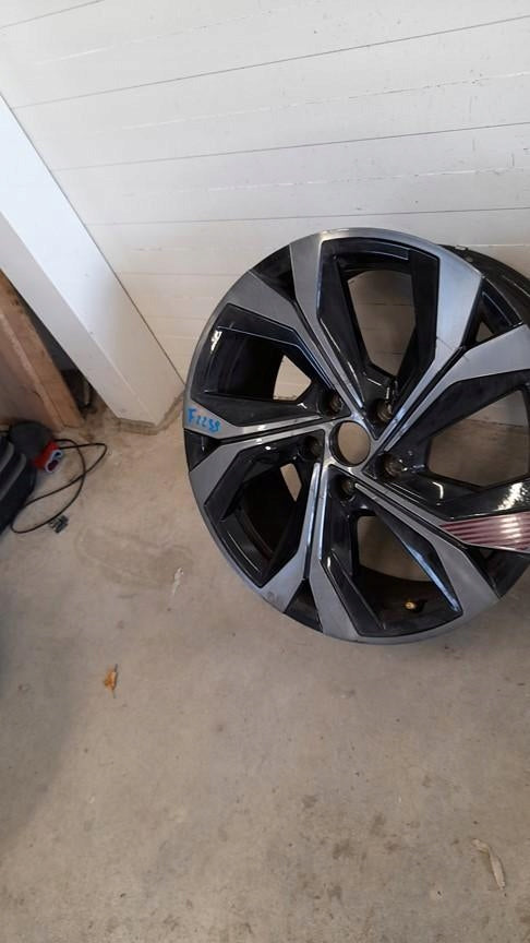 1x Alufelge 18 Zoll 7.0" 5x114.3 Renault Arkana Rim Wheel FEL7371214890ti