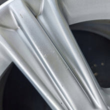 Load image into Gallery viewer, 1x Alufelge 17 Zoll 7.5" 5x120 37ET Glanz Schwarz 6796242 BMW 1 Rim Wheel FEL2016816514rw