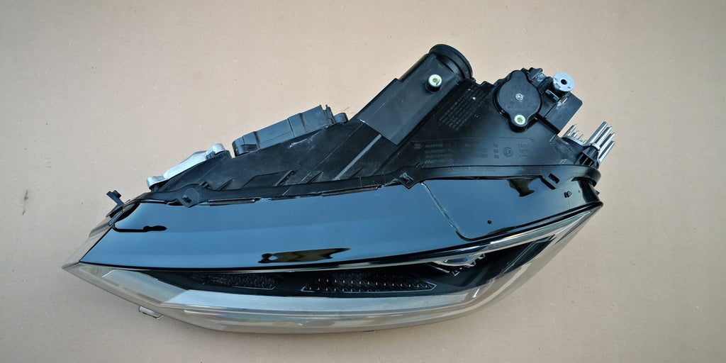 Frontscheinwerfer VW Golf Sportsvan 517941031B Xenon Links Headlight SCH9679785020en