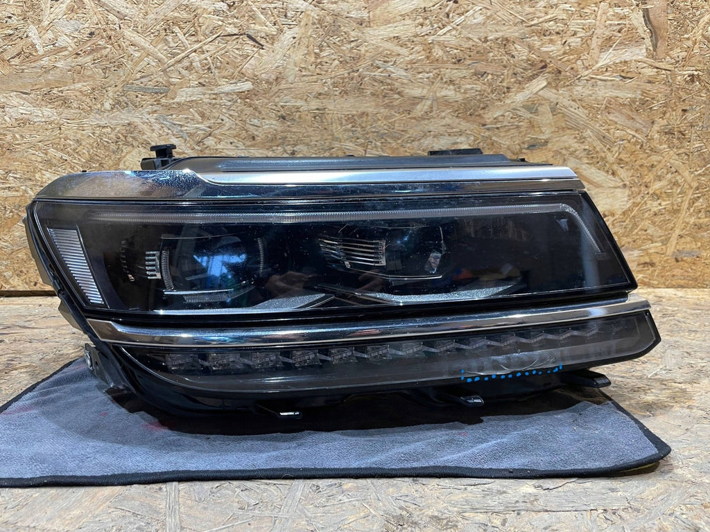 Frontscheinwerfer VW Tiguan Allspace 5NN941082C S2410P074 Full LED Rechts