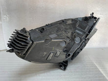 Laden Sie das Bild in den Galerie-Viewer, Frontscheinwerfer Tesla Model 3 P1077375-50-B Full LED Links Headlight SCH4395950444dj