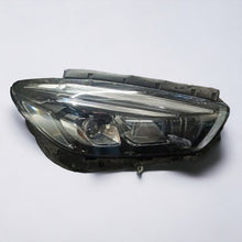 Laden Sie das Bild in den Galerie-Viewer, Frontscheinwerfer Mercedes-Benz W247 LED Rechts Scheinwerfer Headlight