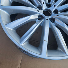 Load image into Gallery viewer, 1x Alufelge 19 Zoll 9.0" 5x112 44ET Glanz Silber 6874439 BMW 5 G31 G30 Rim Wheel FEL4480545610es