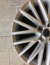 Load image into Gallery viewer, 1x Alufelge 17 Zoll 7.0&quot; 5x112 1K8601025L VW Scirocco Rim Wheel