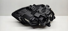Laden Sie das Bild in den Galerie-Viewer, Frontscheinwerfer Mercedes-Benz W176 A1768205261 Xenon Links Headlight SCH3133571623jm