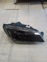 Load image into Gallery viewer, Frontscheinwerfer Skoda Superb III 3V1941016B Xenon Rechts Headlight