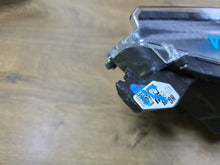 Laden Sie das Bild in den Galerie-Viewer, Frontscheinwerfer Toyota IV Yaris K0-8EU Rechts Scheinwerfer Headlight SCH7086128619jz