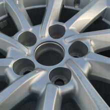 Load image into Gallery viewer, 1x Alufelge 17 Zoll 7.5" 5x114.3 45ET Glanz Silber PW457-06001 Toyota Avensis FEL8380277695qq