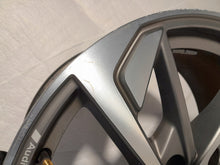Load image into Gallery viewer, 1x Alufelge 18 Zoll 8.0" 5x112 8W0601025EK Audi Rim Wheel FEL7397259008ck