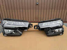 Laden Sie das Bild in den Galerie-Viewer, Frontscheinwerfer Skoda Karoq 57B941009 57B941010 LED Ein Satz Headlight SCH4169600244td