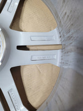 Laden Sie das Bild in den Galerie-Viewer, 1x Alufelge 19 Zoll 8.0" 5x112 39ET Glanz Silber 80A601025 Audi Q5 Rim Wheel FEL5725152395ef