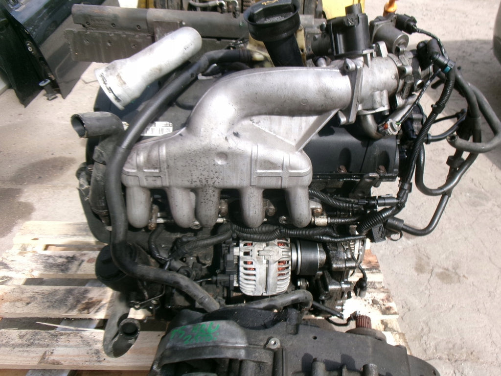 Motor VW T5 AXD BNZ 2.5 TDI 130PS 96kW 2006 Diesel Engine Komplett