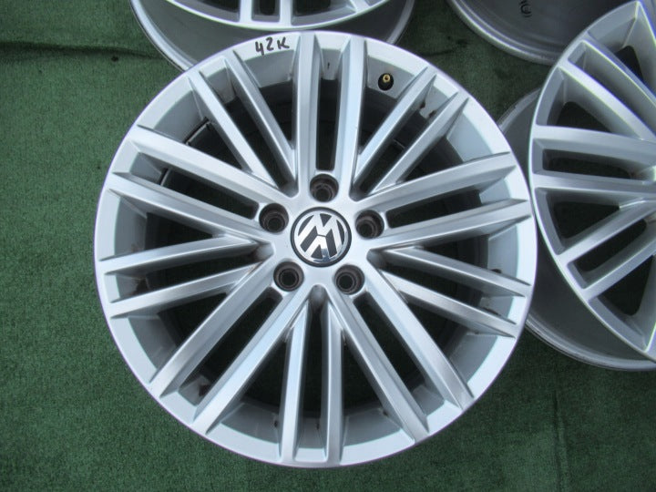 4x Alufelge 17 Zoll 7.0" 5x112 43ET Glanz Silber 5N0601025AL VW Tiguan Rim Wheel FEL9308411534ga