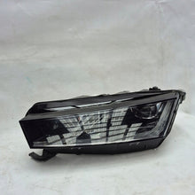 Laden Sie das Bild in den Galerie-Viewer, Frontscheinwerfer Skoda Octavia IV 5E4941015B Links Scheinwerfer Headlight SCH5446002666rm