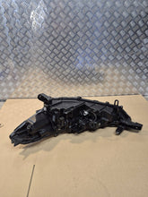Laden Sie das Bild in den Galerie-Viewer, Frontscheinwerfer Toyota Corolla Rechts Scheinwerfer Headlight SCH3010192646cb