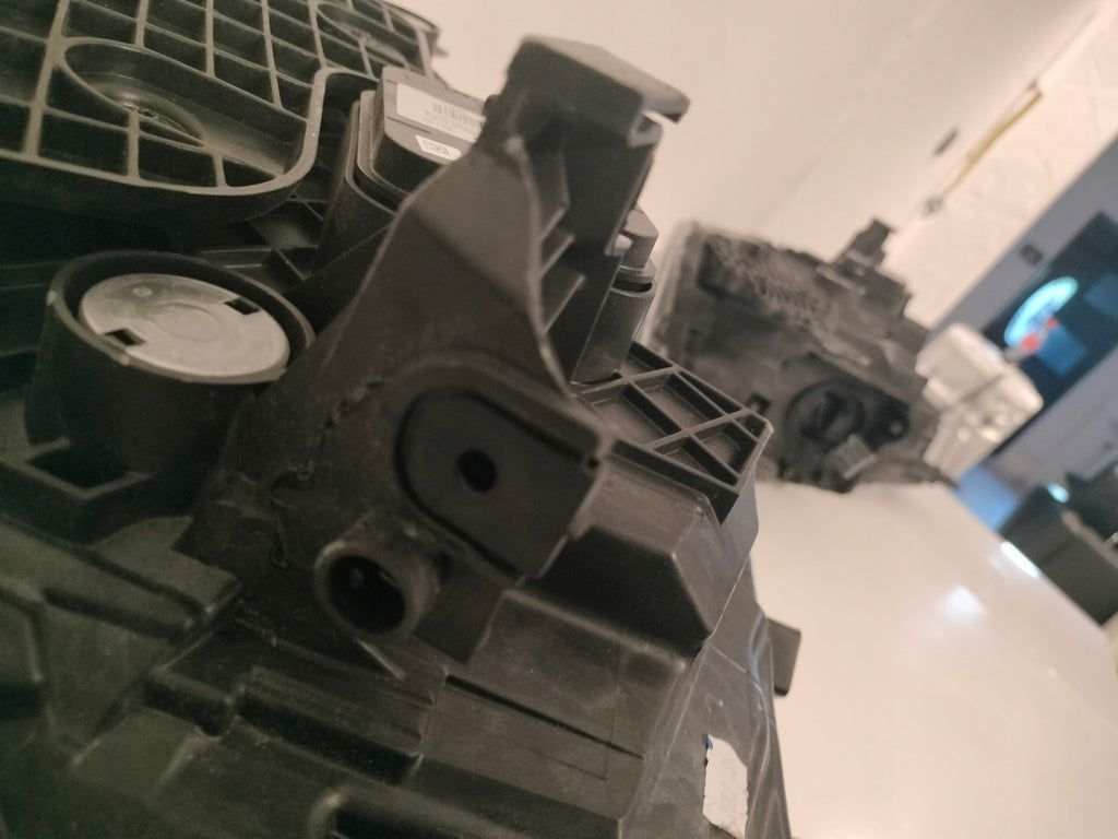 Frontscheinwerfer Ford Kuga GV4113D154 GV4113D155 Ein Stück (Rechts oder Links) SCH3687948236sz