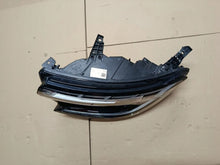 Laden Sie das Bild in den Galerie-Viewer, Frontscheinwerfer Renault 260609504R 80A805607 Full LED Links Headlight SCH5472761927st