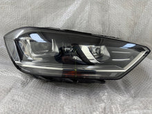 Laden Sie das Bild in den Galerie-Viewer, Frontscheinwerfer VW Sportsvan 517941032B Xenon Rechts Scheinwerfer Headlight SCH5597933421fn