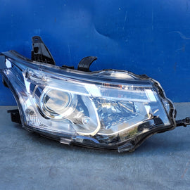 Frontscheinwerfer Mitsubishi Outlander III 8301C2-04 Xenon Rechts Headlight SCH4806059715mv