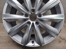 Load image into Gallery viewer, 1x Alufelge 17 Zoll 7.5" 5x112 47ET Glanz Silber 3AA601025F VW Passat B7 FEL2056029962sz