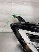 Laden Sie das Bild in den Galerie-Viewer, Frontscheinwerfer Renault I 260103381 LED Rechts Scheinwerfer Headlight SCH1854328433br