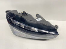 Laden Sie das Bild in den Galerie-Viewer, Frontscheinwerfer Skoda Scala 657941016 LED Rechts Scheinwerfer Headlight SCH7939531815lo