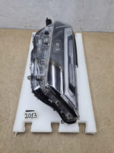 Laden Sie das Bild in den Galerie-Viewer, Frontscheinwerfer Toyota V Rechts Scheinwerfer Headlight SCH3795102613pz