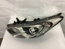 Laden Sie das Bild in den Galerie-Viewer, Frontscheinwerfer Hyundai I30 92101A6030 Links Scheinwerfer Headlight SCH7169516708kc